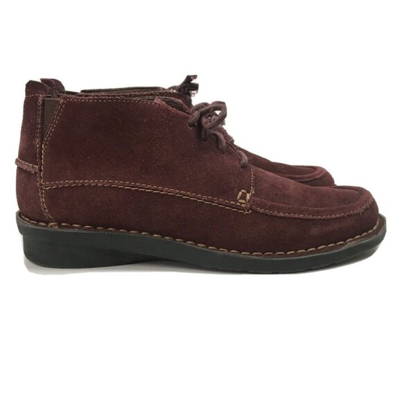 Clarks Suede Ankle Boots Wine Lace Up Women Size 6 Comfort Cushioned - Picture 3 of 10
